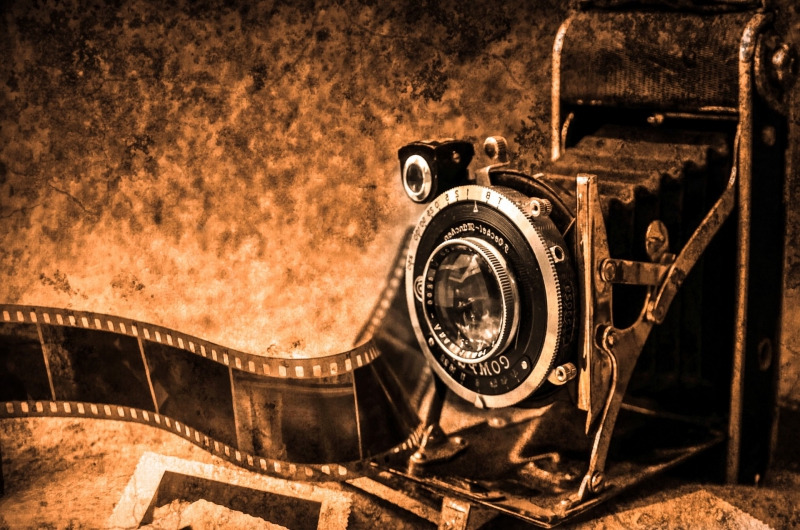 photographe-BEUIL-min_light-wood-night-camera-photography-vintage-1245236-pxhere.com